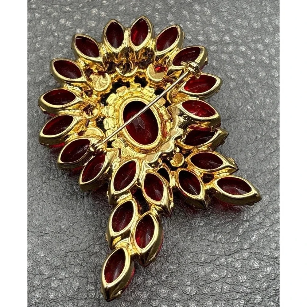 VTG Juliana Red Rhinestone Flower Brooch Aurora Borealis Crystal Gold Tone